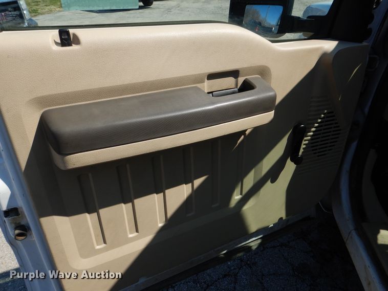 image for item EK9197 2008 Ford F350 XL Super Duty utility bed pickup truck