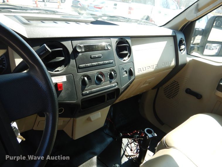 image for item EK9197 2008 Ford F350 XL Super Duty utility bed pickup truck