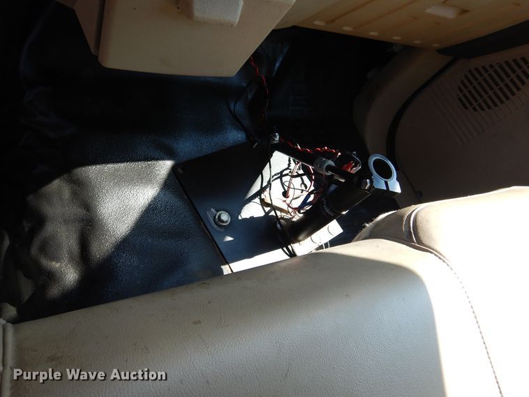 image for item EK9197 2008 Ford F350 XL Super Duty utility bed pickup truck