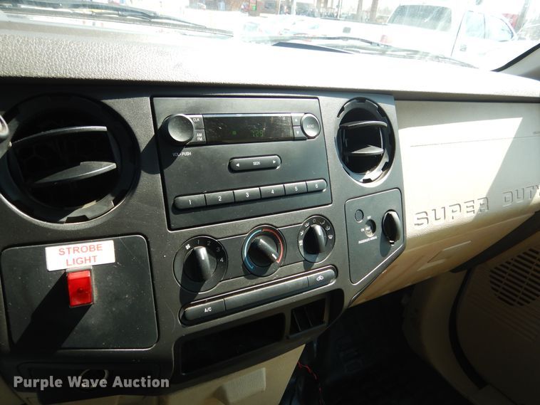 image for item EK9197 2008 Ford F350 XL Super Duty utility bed pickup truck