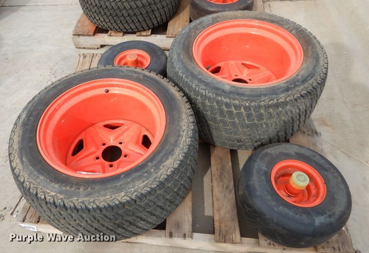 image for item FU9772 (4) Kubota ZD1211 tires and wheels