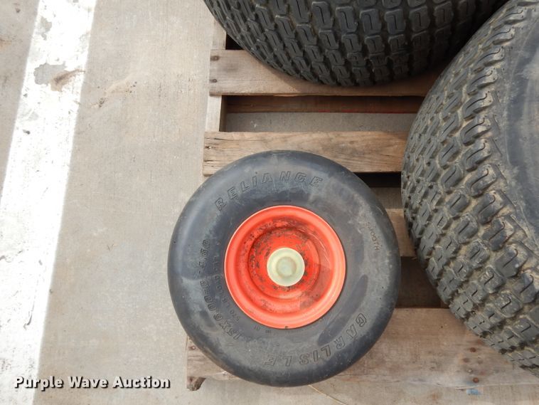 image for item FU9772 (4) Kubota ZD1211 tires and wheels