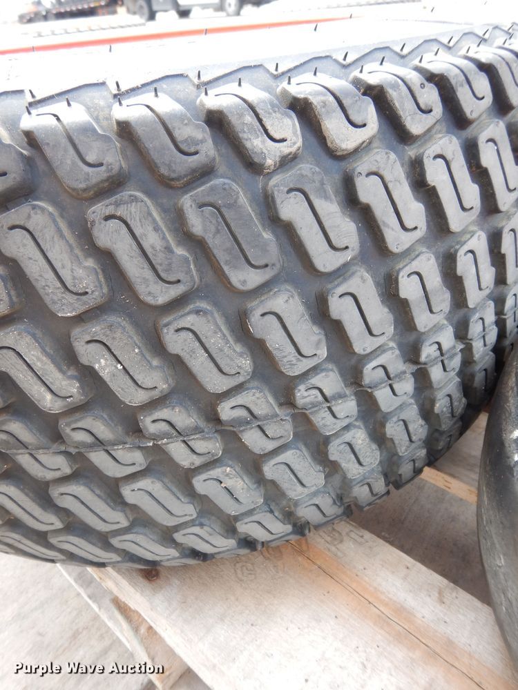 image for item FU9774 (4) Kubota ZD1211 tires and wheels