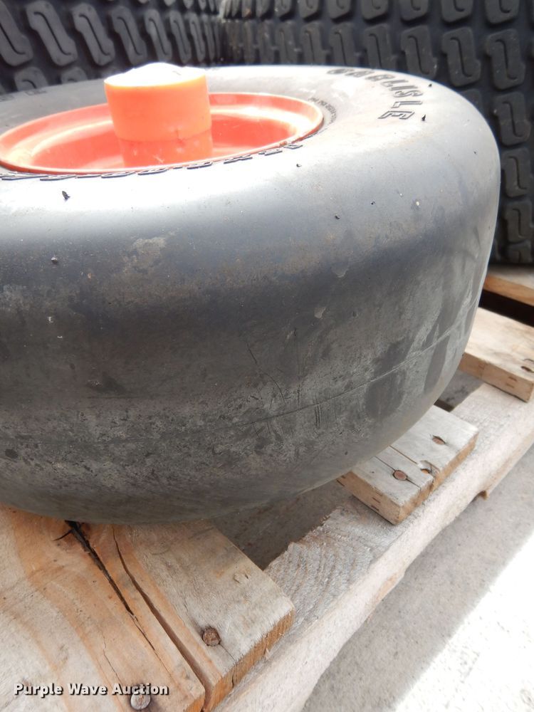 image for item FU9774 (4) Kubota ZD1211 tires and wheels