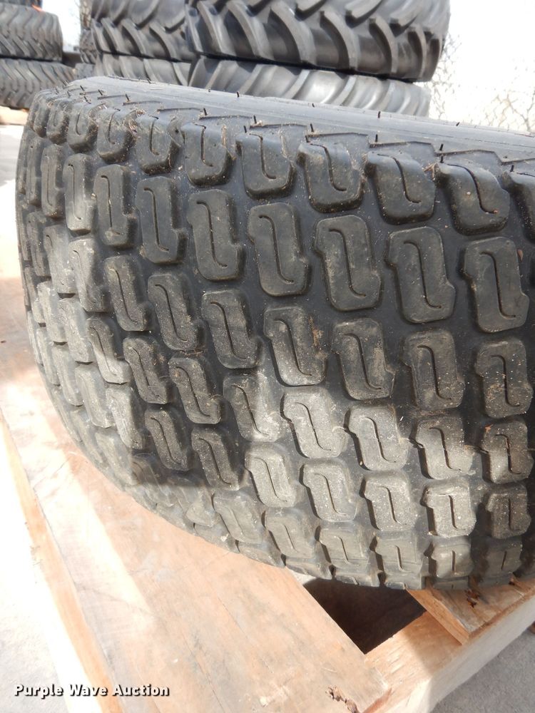 image for item FU9779 (4) Kubota ZD1211 tires and wheels