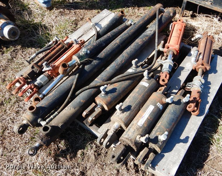 image for item FY9093 (12) cylinders