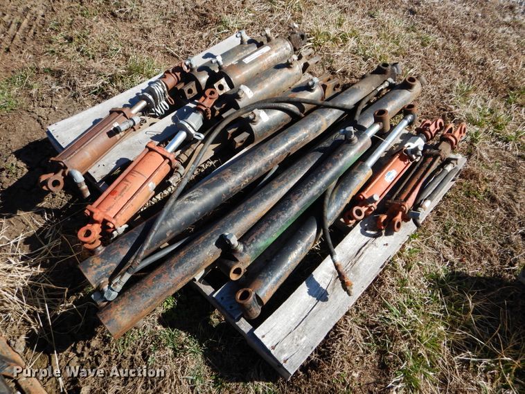 image for item FY9093 (12) cylinders