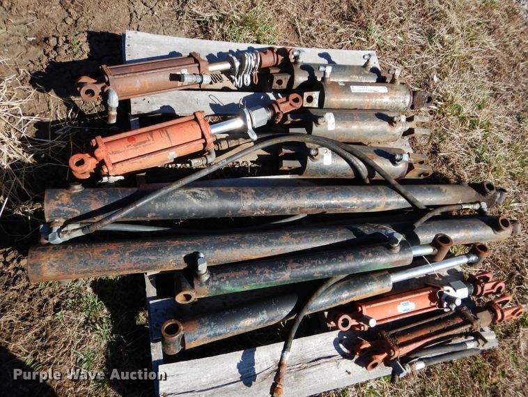 image for item FY9093 (12) cylinders