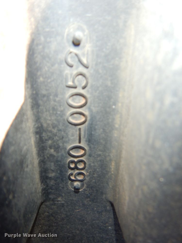 image for item FY9096 SAV 18"W rubber track