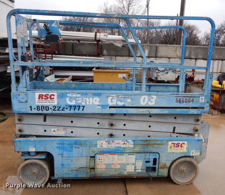 image for item FY9111 2005 Genie GS2032 scissor lift