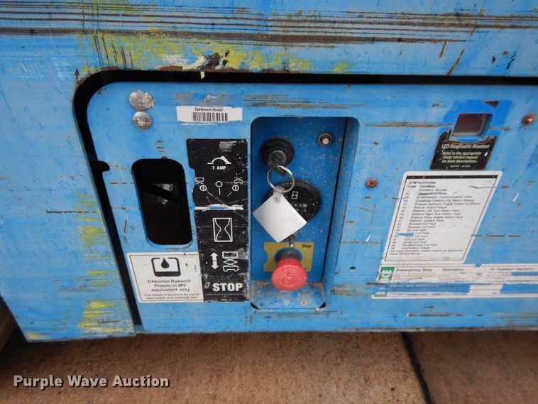 image for item FY9111 2005 Genie GS2032 scissor lift