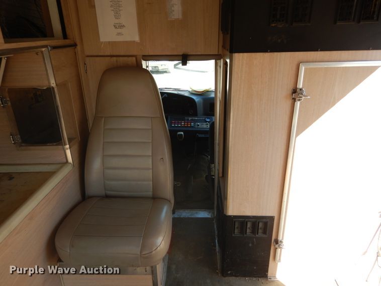 image for item GB9788 1993 Ford Econoline E350 ambulance