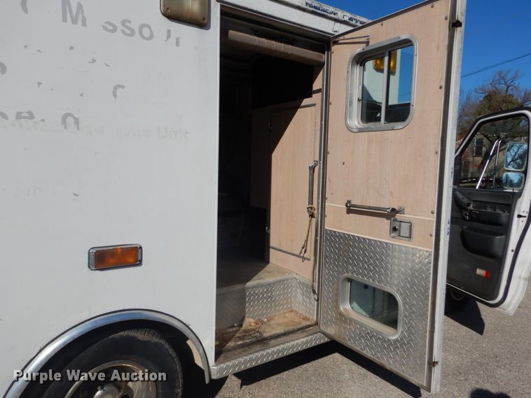 image for item GB9788 1993 Ford Econoline E350 ambulance