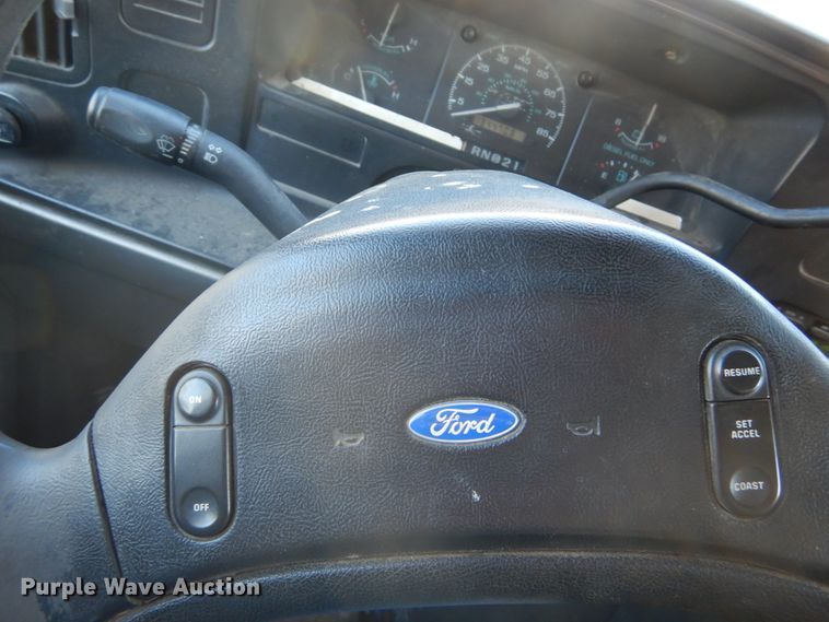 image for item GB9788 1993 Ford Econoline E350 ambulance