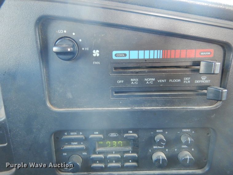 image for item GB9788 1993 Ford Econoline E350 ambulance