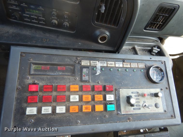 image for item GB9788 1993 Ford Econoline E350 ambulance