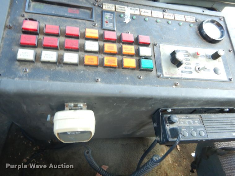 image for item GB9788 1993 Ford Econoline E350 ambulance