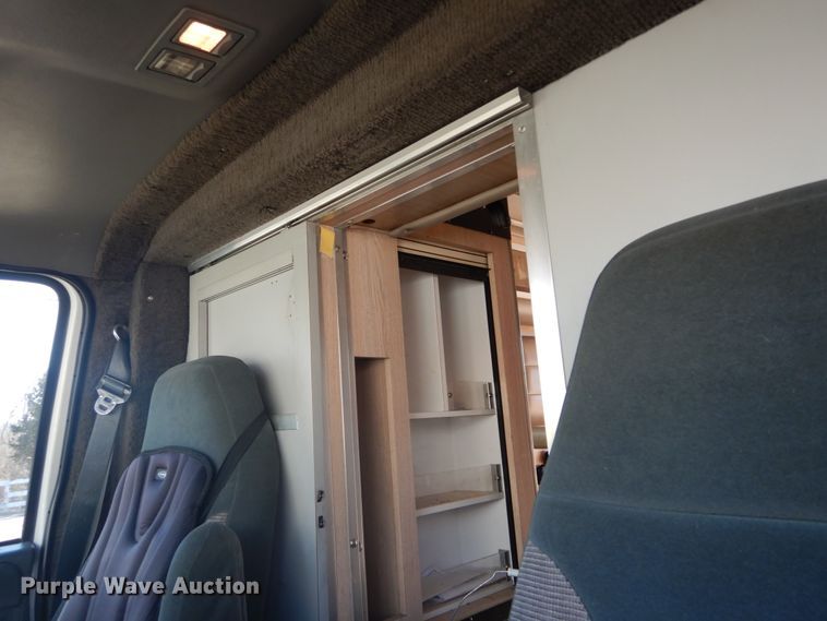 image for item GB9788 1993 Ford Econoline E350 ambulance