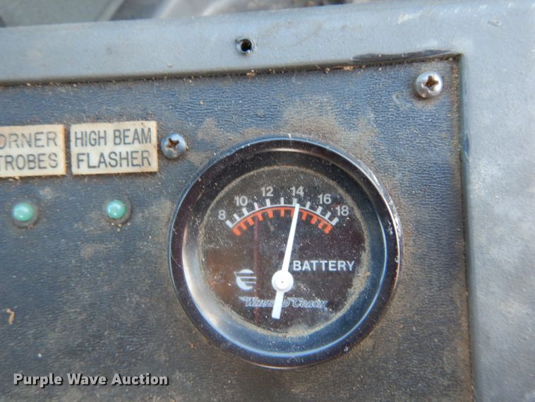 image for item GB9788 1993 Ford Econoline E350 ambulance