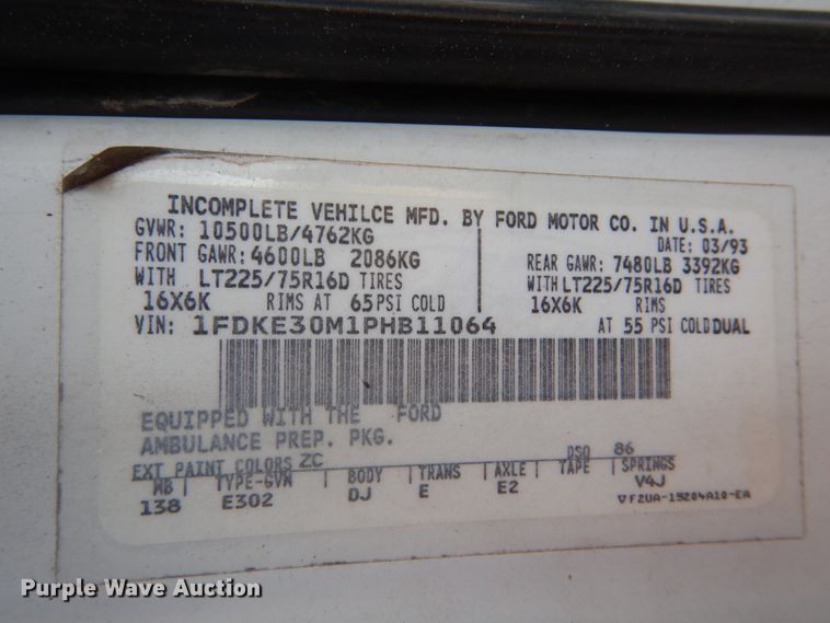 image for item GB9788 1993 Ford Econoline E350 ambulance