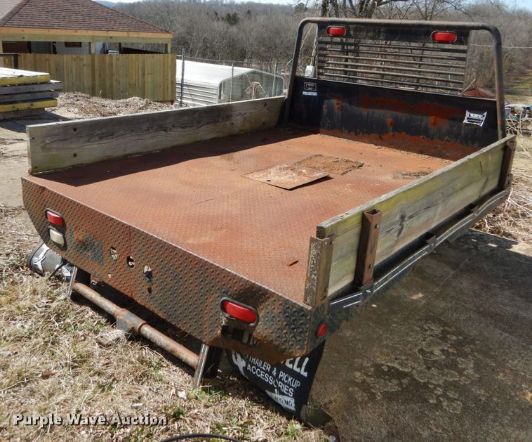 image for item GB9792 2004 Maxwell flatbed