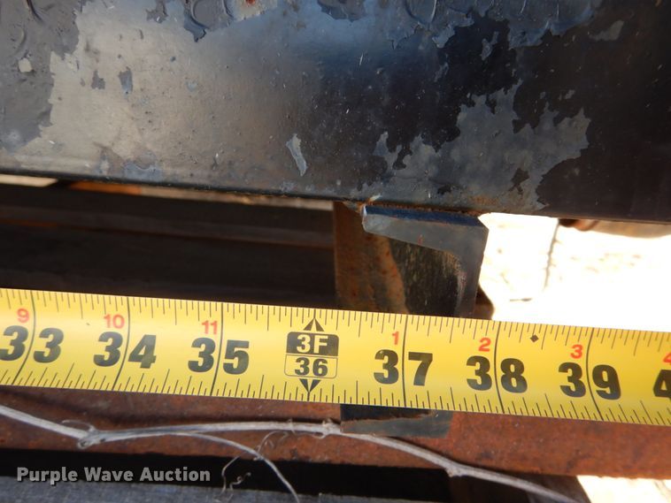 image for item GB9792 2004 Maxwell flatbed