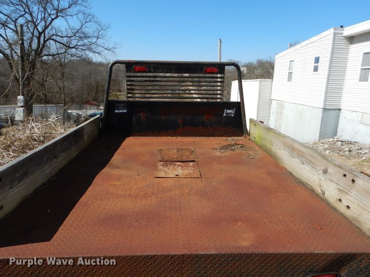 image for item GB9792 2004 Maxwell flatbed