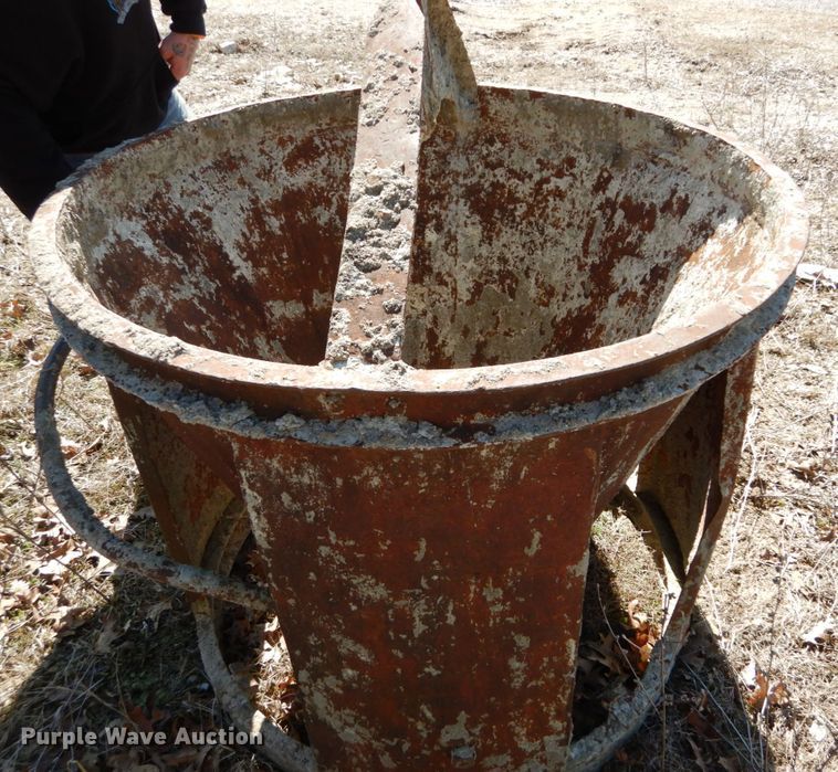 image for item GB9793 Conical concrete bucket