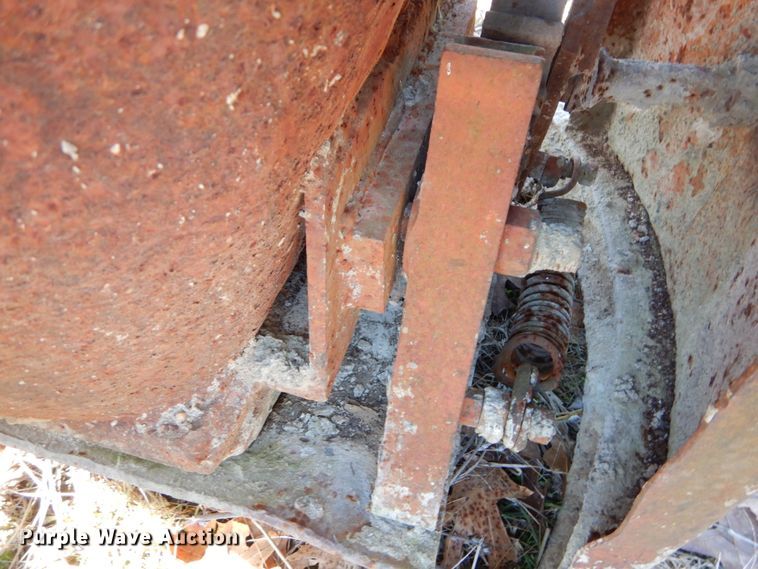 image for item GB9793 Conical concrete bucket