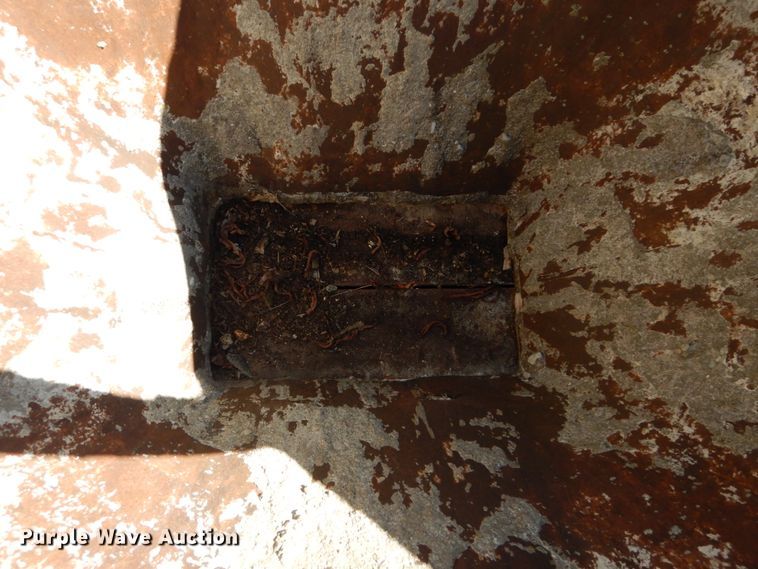 image for item GB9793 Conical concrete bucket