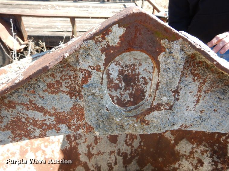 image for item GB9793 Conical concrete bucket