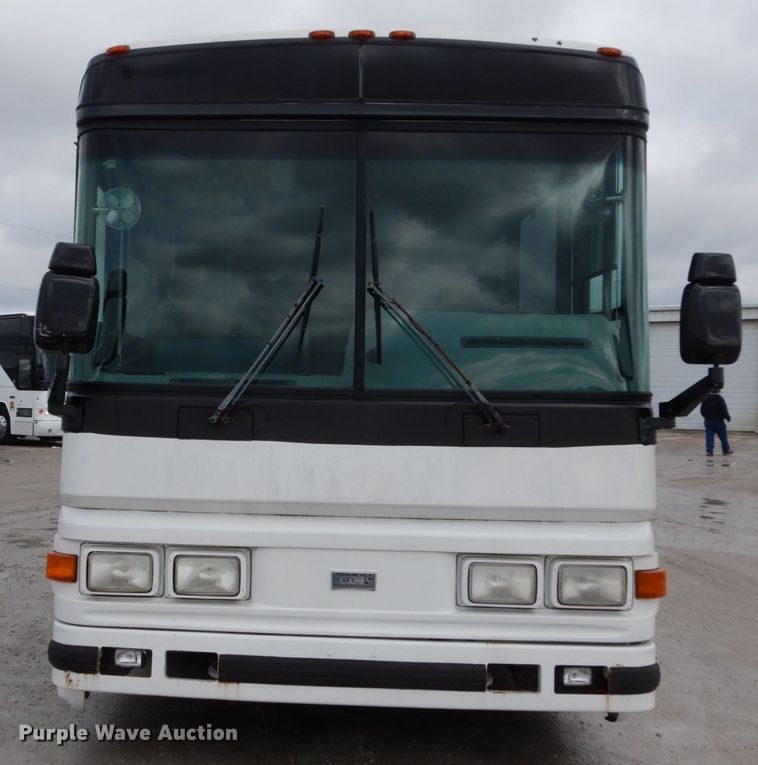 image for item GB9802 2000 Blue Bird LTC-40 coach bus