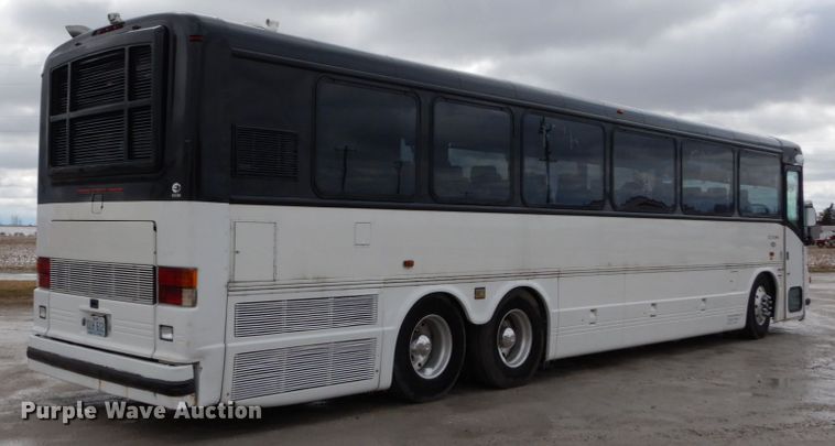 image for item GB9802 2000 Blue Bird LTC-40 coach bus