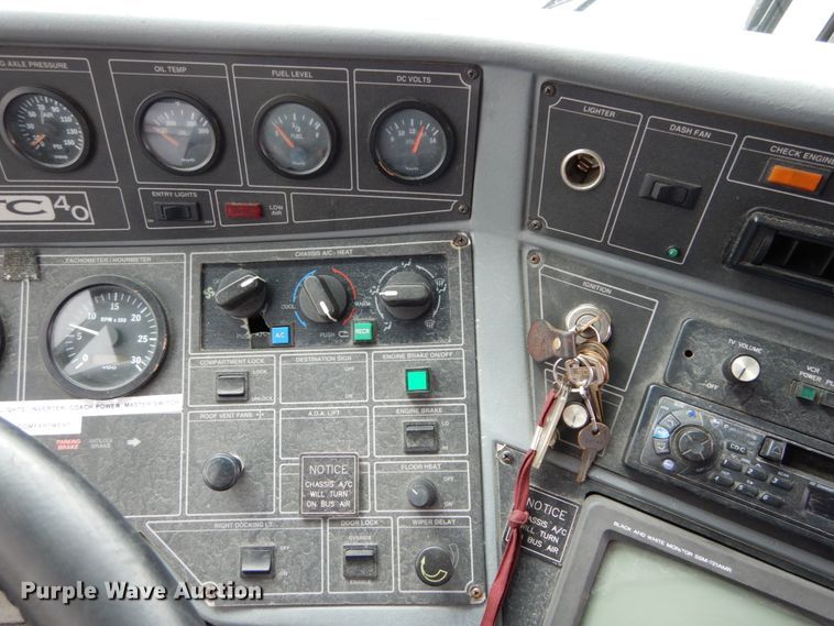 image for item GB9802 2000 Blue Bird LTC-40 coach bus