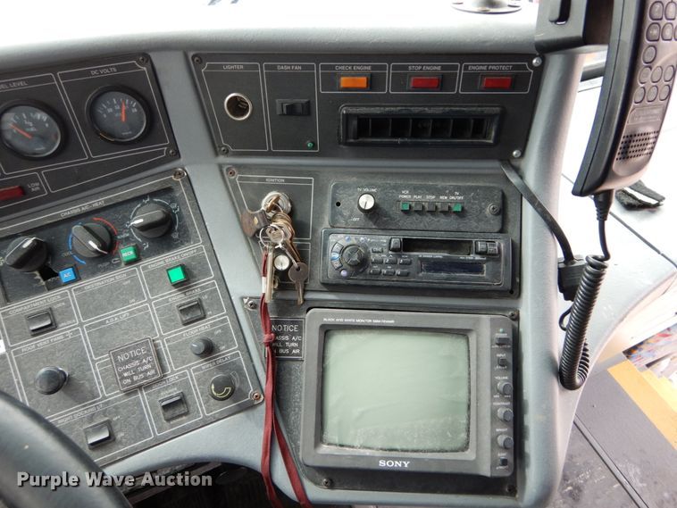 image for item GB9802 2000 Blue Bird LTC-40 coach bus