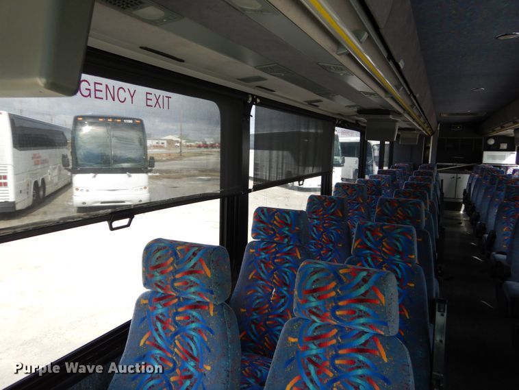 image for item GB9802 2000 Blue Bird LTC-40 coach bus