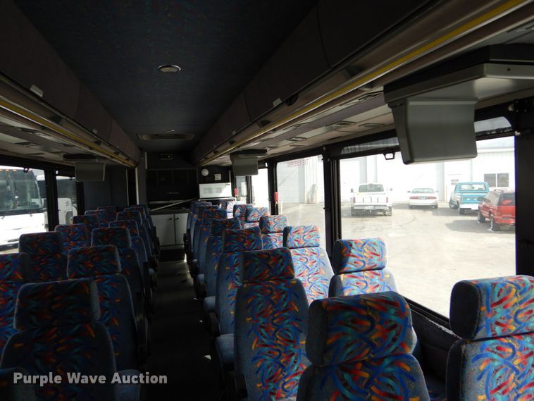 image for item GB9802 2000 Blue Bird LTC-40 coach bus