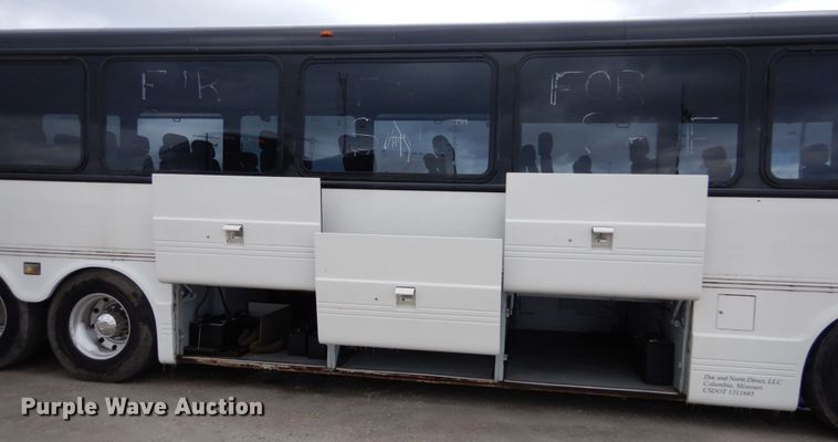 image for item GB9802 2000 Blue Bird LTC-40 coach bus