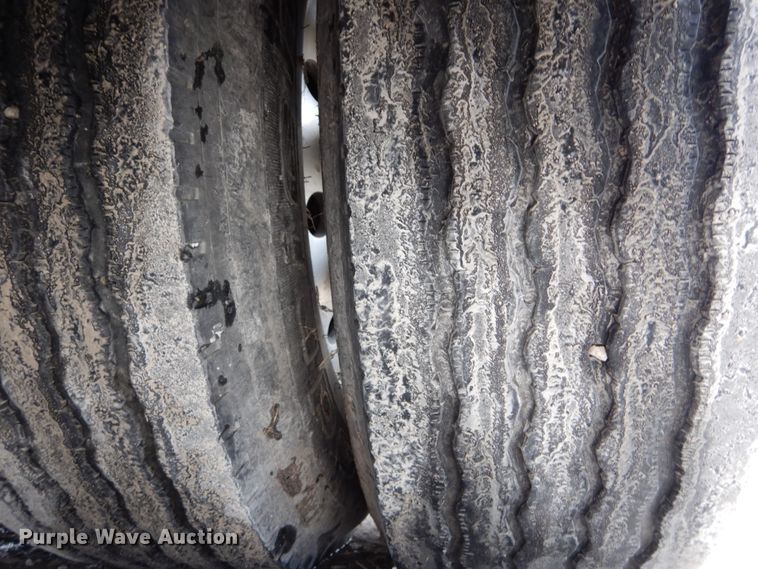 image for item GB9802 2000 Blue Bird LTC-40 coach bus