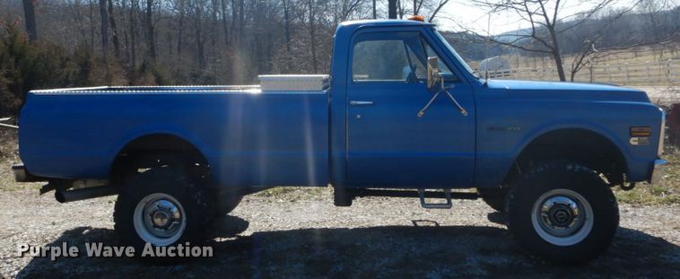 image for item GB9805 1971 Chevrolet Custom 20 pickup truck