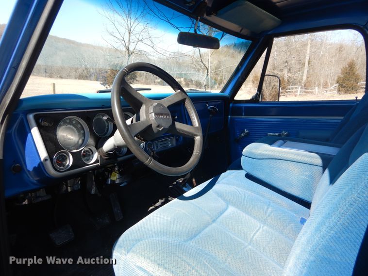 image for item GB9805 1971 Chevrolet Custom 20 pickup truck