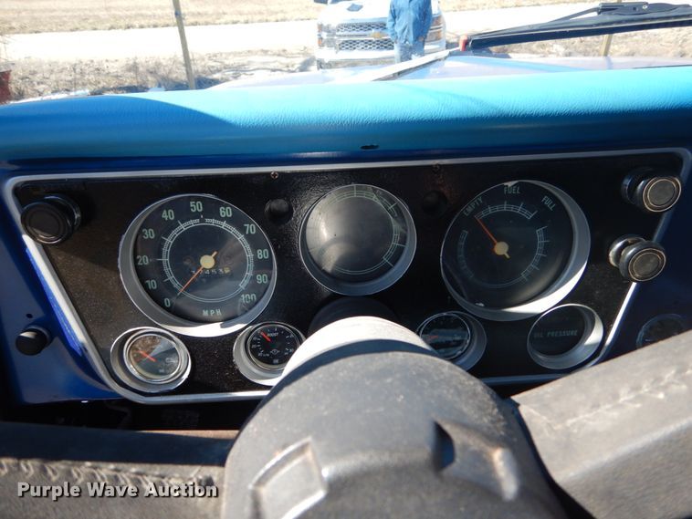 image for item GB9805 1971 Chevrolet Custom 20 pickup truck