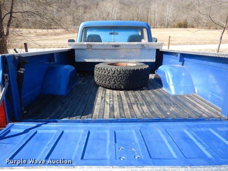 image for item GB9805 1971 Chevrolet Custom 20 pickup truck