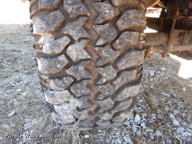 image for item GB9805 1971 Chevrolet Custom 20 pickup truck