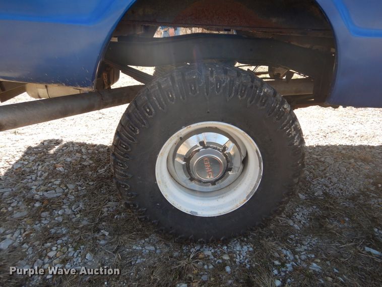 image for item GB9805 1971 Chevrolet Custom 20 pickup truck