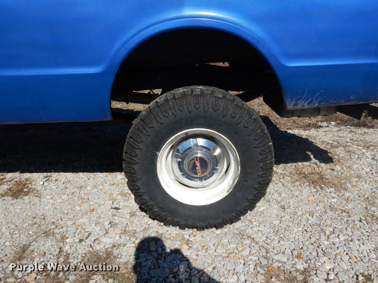 image for item GB9805 1971 Chevrolet Custom 20 pickup truck