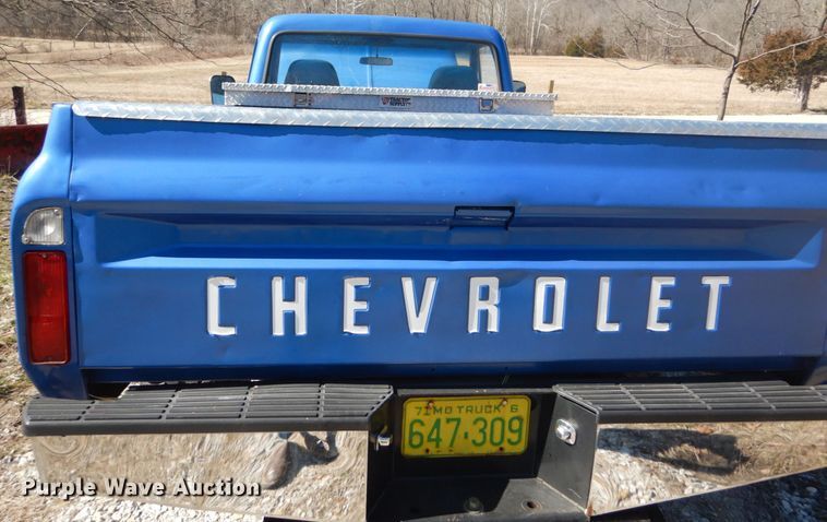 image for item GB9805 1971 Chevrolet Custom 20 pickup truck