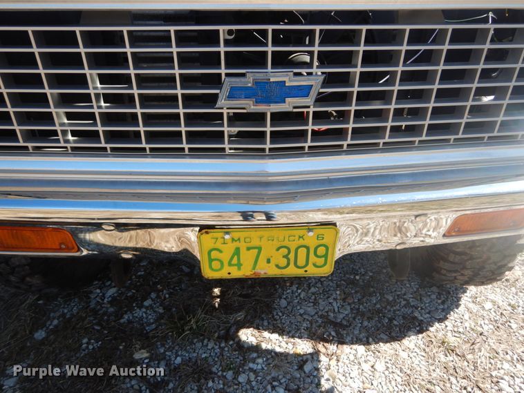 image for item GB9805 1971 Chevrolet Custom 20 pickup truck