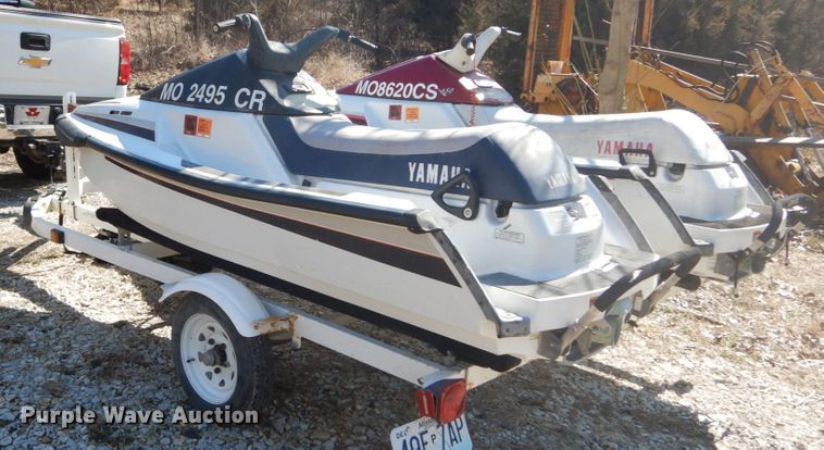 image for item GB9806 (2) Yamaha Waverunner III personal watercrafts