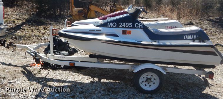 image for item GB9806 (2) Yamaha Waverunner III personal watercrafts